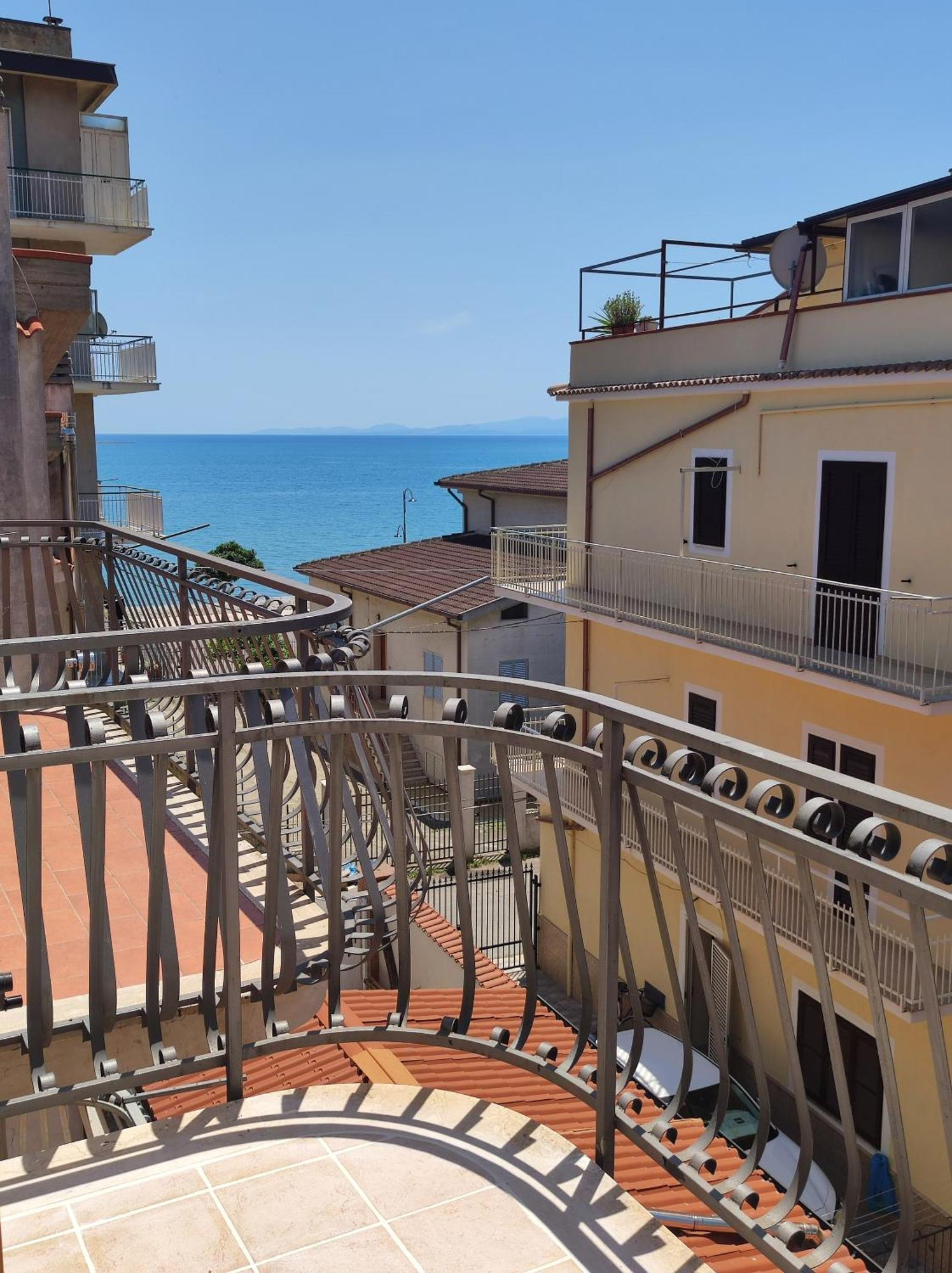 Casa Vacanza Riviera Dei Saraceni Требизаче Екстериор снимка
